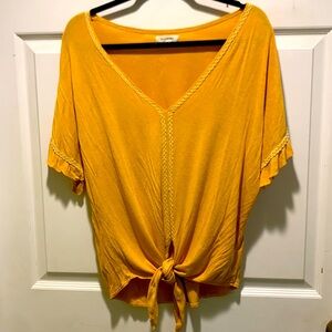 Casual Gold Tied Top with White Embroidered Lining Women’s L